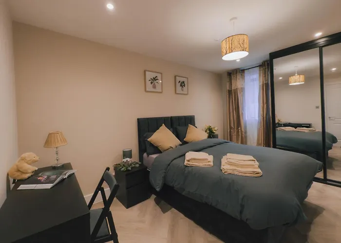 Luxurious Apartment In St Albans