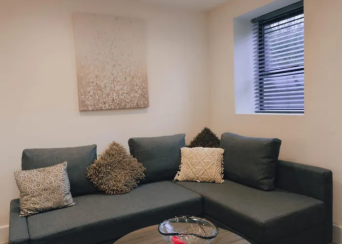 Luxurious Apartment In St Albans