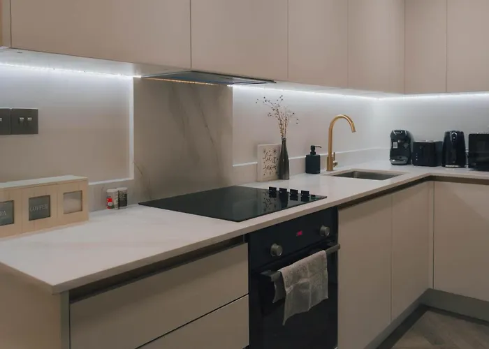 Luxurious Apartment In St Albans