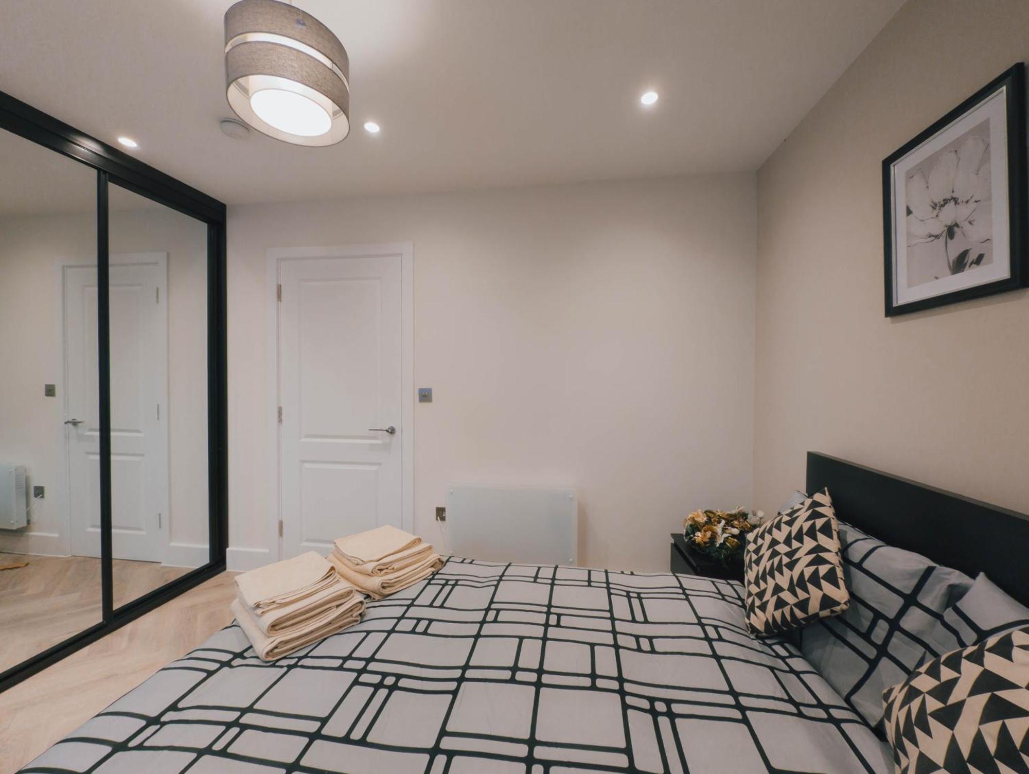 Luxurious In Apartment *